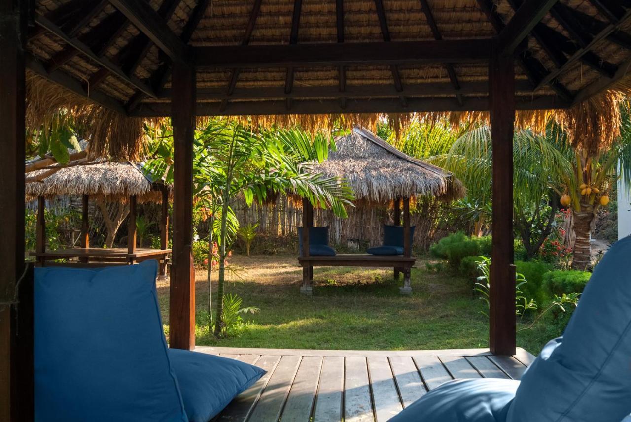 Blue Marine Resort Gili Air Kültér fotó